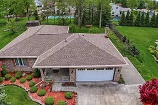 9841 Applewood Dr, North Royalton, OH 44133 - Photo 3