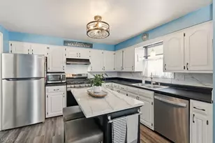 2190 Waterbury Dr, Uniontown, OH 44685 - Photo 21