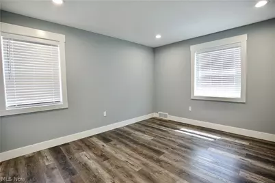 21001 Wilmore Avenue, Euclid, OH 44123 - Photo 19