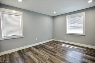 21001 Wilmore Ave, Euclid, OH 44123 - Photo 19