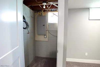 21001 Wilmore Avenue, Euclid, OH 44123 - Photo 35