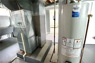 21001 Wilmore Ave, Euclid, OH 44123 - Photo 31