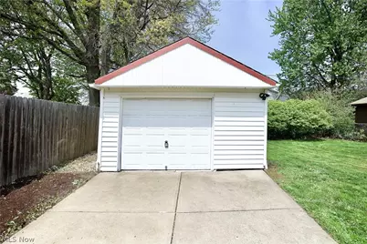 21001 Wilmore Avenue, Euclid, OH 44123 - Photo 41