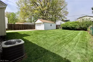 21001 Wilmore Ave, Euclid, OH 44123 - Photo 39