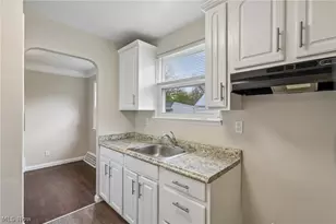599 E 250th St, Euclid, OH 44132 - Photo 9