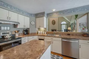 8051 Valleyview Ct, North Royalton, OH 44133 - Photo 9