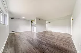22011 River Oaks Dr, Rocky River, OH 44116 - Photo 5
