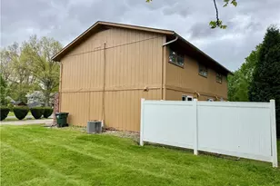 792 Kingwood Dr NE, Bolivar, OH 44612 - Photo 15