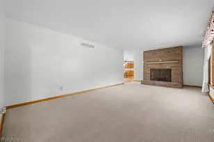 238 Pheasant Dr, Mogadore, OH 44260 - Photo 7