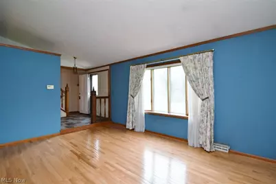6977 Springledge Road, Sagamore Hills, OH 44067 - Photo 11