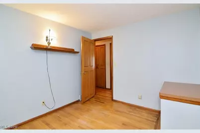 6977 Springledge Road, Sagamore Hills, OH 44067 - Photo 35