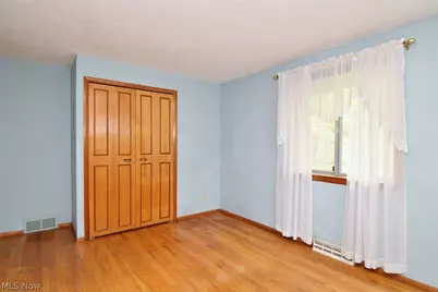 6977 Springledge Road, Sagamore Hills, OH 44067 - Photo 33