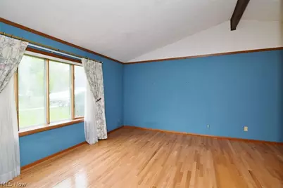 6977 Springledge Road, Sagamore Hills, OH 44067 - Photo 9