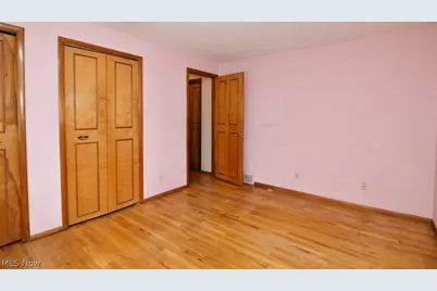 6977 Springledge Road, Sagamore Hills, OH 44067 - Photo 31
