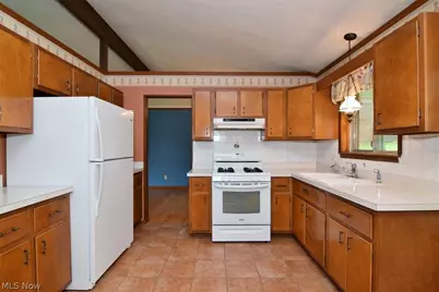6977 Springledge Road, Sagamore Hills, OH 44067 - Photo 19