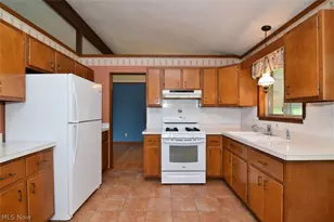 6977 Springledge Rd, Sagamore Hills, OH 44067 - Photo 19