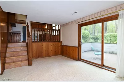 6977 Springledge Road, Sagamore Hills, OH 44067 - Photo 25