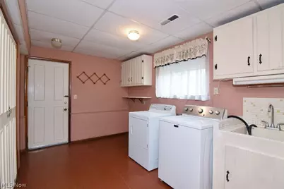 6977 Springledge Road, Sagamore Hills, OH 44067 - Photo 27