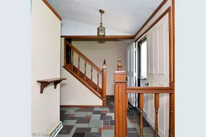 6977 Springledge Road, Sagamore Hills, OH 44067 - Photo 7