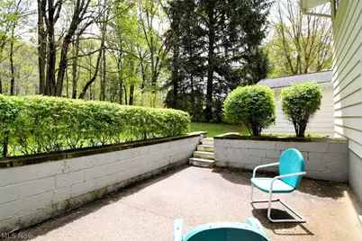 6977 Springledge Road, Sagamore Hills, OH 44067 - Photo 41