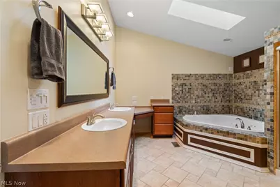 134 Bonnett Street SW, North Canton, OH 44720 - Photo 21