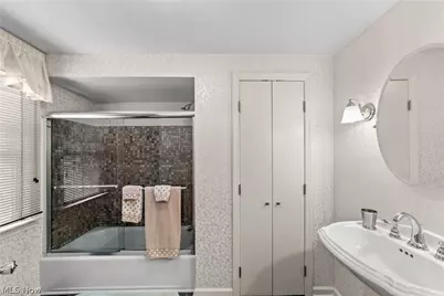 2058 Temblethurst Road, South Euclid, OH 44121 - Photo 27