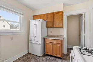 488 Alexander St, Akron, OH 44306 - Photo 9