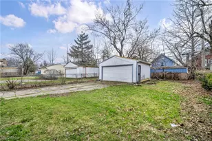13910 Bartlett Ave, Loveland, OH 44120 - Photo 5