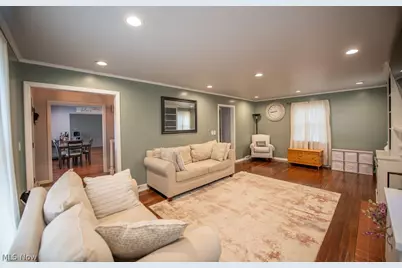 827 E 5th Street, Dover, OH 44622 - Photo 11