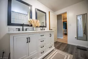 827 E 5th St, Dover, OH 44622 - Photo 25