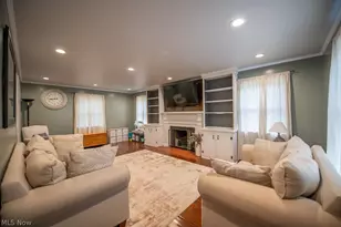 827 E 5th St, Dover, OH 44622 - Photo 9