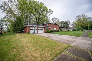 827 E 5th St, Dover, OH 44622 - Photo 3