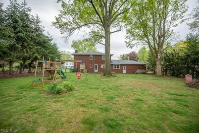 827 E 5th Street, Dover, OH 44622 - Photo 5