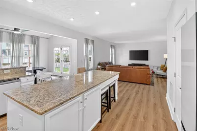 3241 Boettler Street NE, Canton, OH 44721 - Photo 9