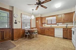 2651 11th St, Cuyahoga Falls, OH 44221 - Photo 25
