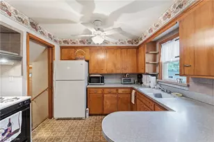 145 E 190th St, Euclid, OH 44119 - Photo 15