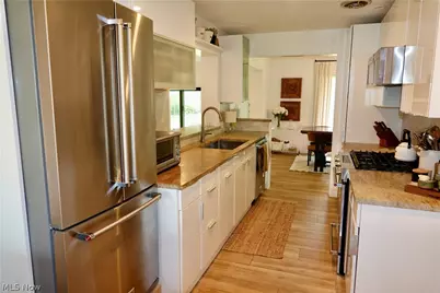 6842 Metro Park Drive, Mayfield Village, OH 44143 - Photo 27