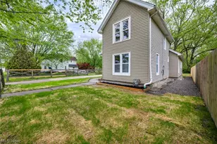 724 W 33rd St, Ashtabula, OH 44004 - Photo 7