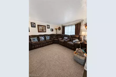 13 5th, Mcmechen, WV 26040 - Photo 3