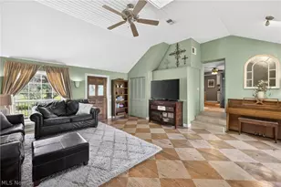 10650 Chillicothe Rd, Kirtland, OH 44094 - Photo 7