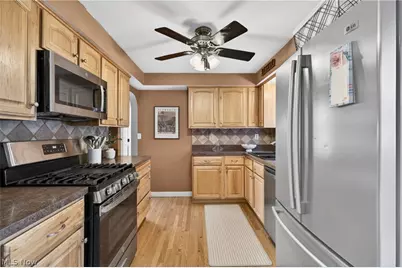 10650 Chillicothe Road, Kirtland, OH 44094 - Photo 15