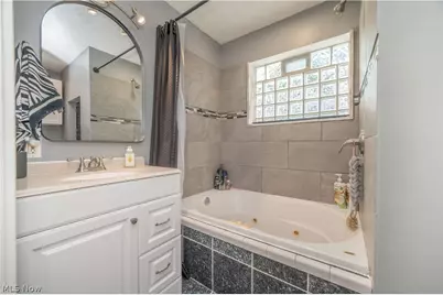 124 Hartzell Avenue, Niles, OH 44446 - Photo 25