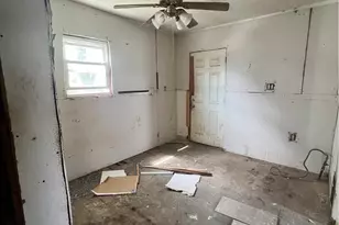 996 Burkhardt Ave, Akron, OH 44301 - Photo 5