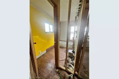 996 Burkhardt Avenue, Akron, OH 44301 - Photo 7