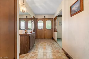 6968 Carol Dr, Independence, OH 44131 - Photo 7