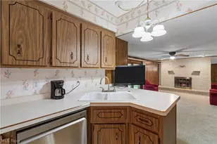 6968 Carol Dr, Independence, OH 44131 - Photo 13