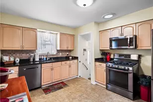 12305 Eastwood Blvd, Garfield Heights, OH 44125 - Photo 19