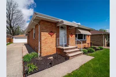 12305 Eastwood Boulevard, Garfield Heights, OH 44125 - Photo 5