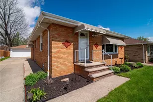 12305 Eastwood Blvd, Garfield Heights, OH 44125 - Photo 5