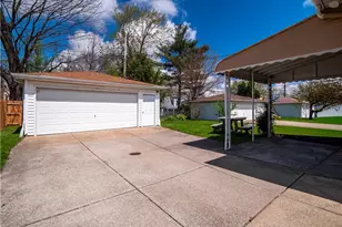 12305 Eastwood Blvd, Garfield Heights, OH 44125 - Photo 33